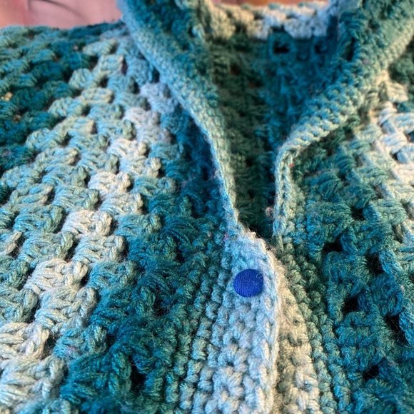 Granny Square Baby Blue Teal Fade Vintage Knit Crochet Handmade Cardigan Sweater - Picture 3 of 3
